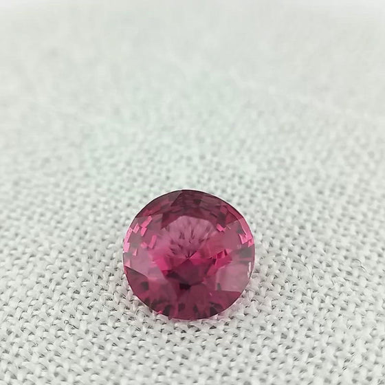 0.93ct Purple Garnet Round Cut