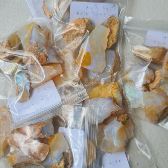 100ct Pipe Crystal Opal Rough Parcels (10ct-30ct sizes)