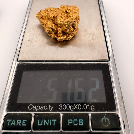 An absolutely stunning 51.7gr gold nugget was found by a metal detectorist and dug by hand in Clermont, Queensland, Australia. This is a rare find.  Approx. 96% pure gold, with possible quartz inclusion.