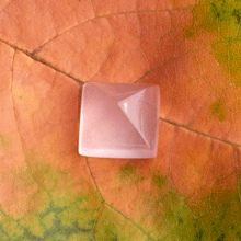  Rose Quartz 5.36 ct mid pink sugar loaf cut  loose gem stone