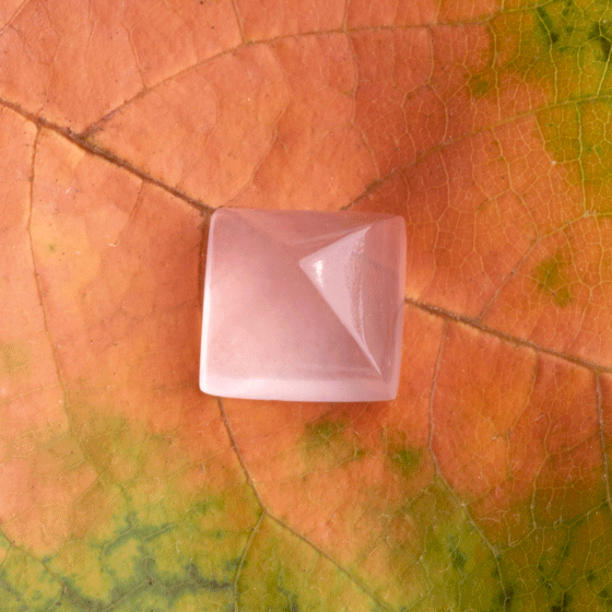 Rose Quartz 5.36 ct mid pink sugar loaf cut  loose gem stone