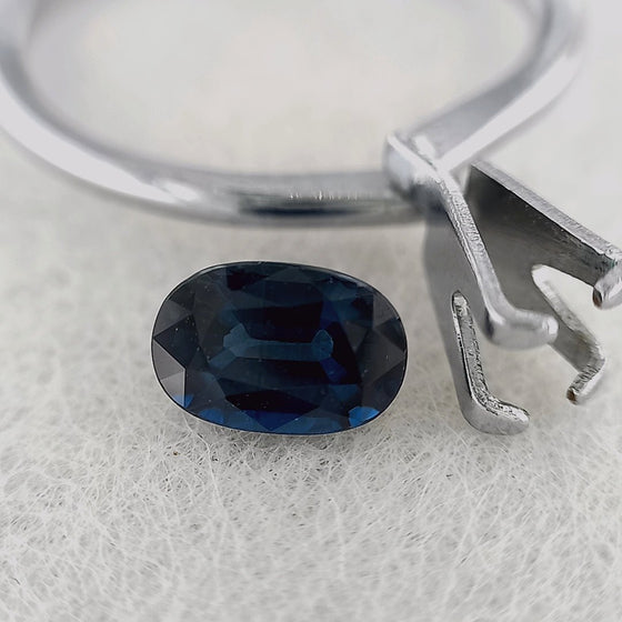 0.87ct Blue Sapphire Oval Cut