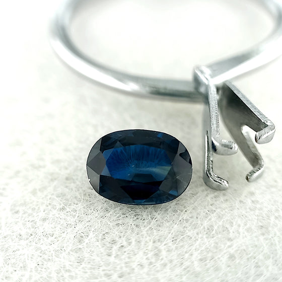 0.83ct Blue Sapphire Oval Cut
