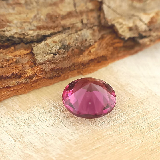 0.93ct Purple Garnet Round Cut