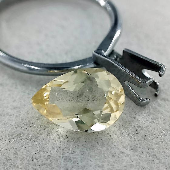 2.00ct Pale Yellow QLD Labradorite Pear Cut