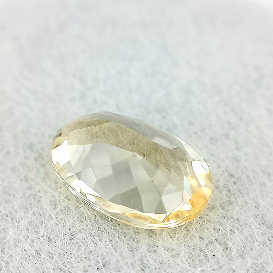 3.87ct Pale Yellow QLD Labradorite Oval Cut