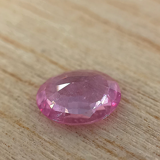 0.90ct Pink Sapphire Oval Cut