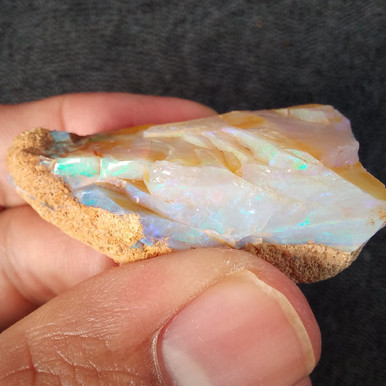 107ct Crystal Pipe Opal