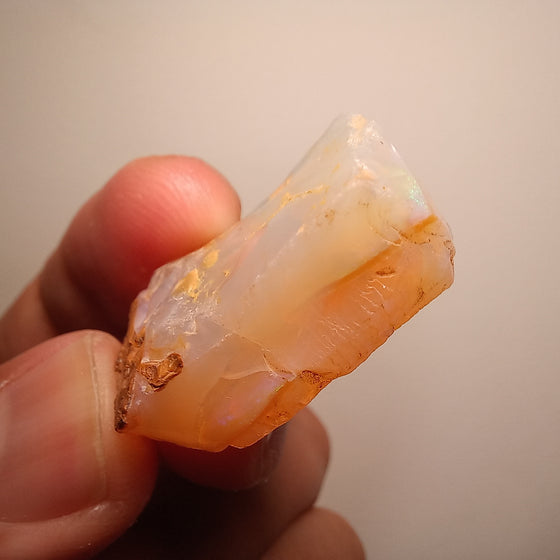 124ct Crystal Pipe Opal