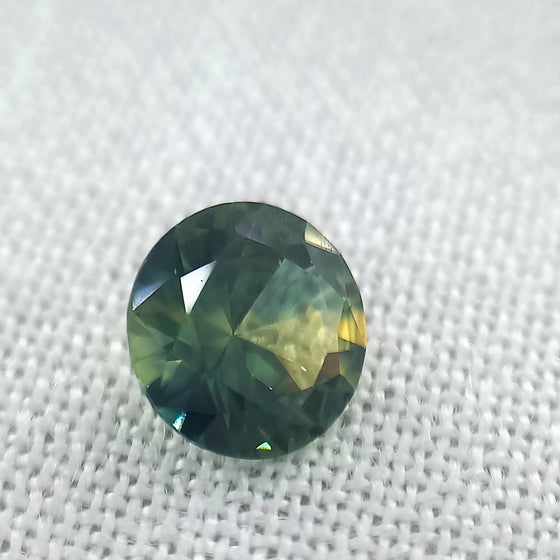 0.87ct Australian Parti Sapphire Round Cut