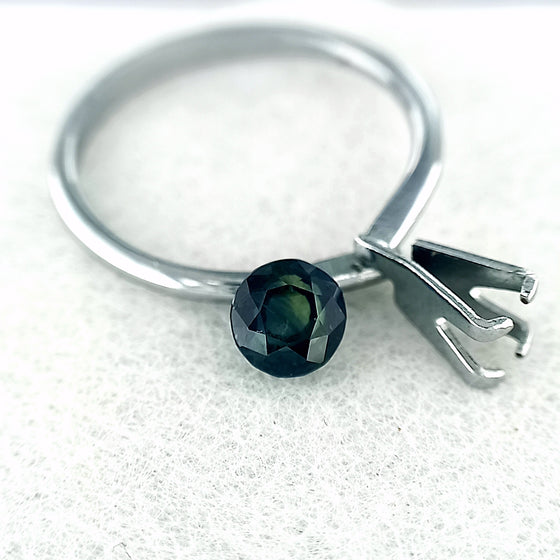 0.93ct 5mm Teal Sapphire Round Cut