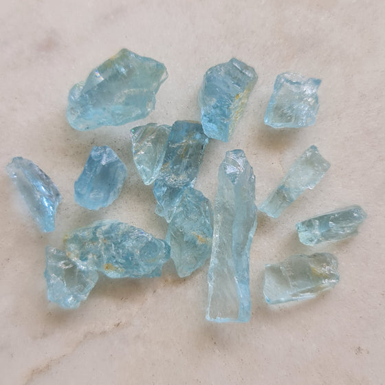 50ct Good Blue Aquamarine Rough Parcels