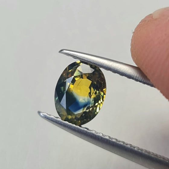 1.30ct Parti Sapphire Oval Cut