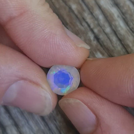 2.64ct Round Cut Opal