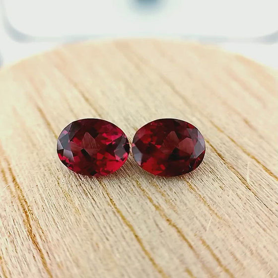 2.52ct Purple Mauve Garnet Oval Cut