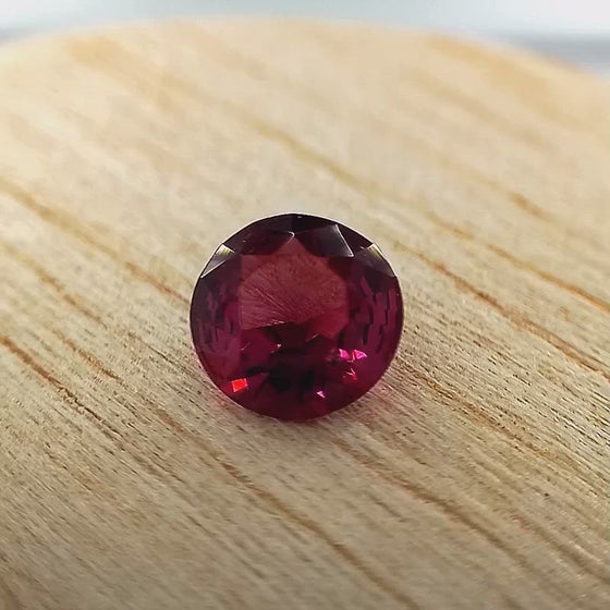 1.41ct Pink Garnet Round Cut