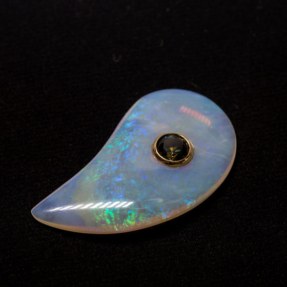 23.15ct TW Australian Opal/Sapphire/Gold Carving