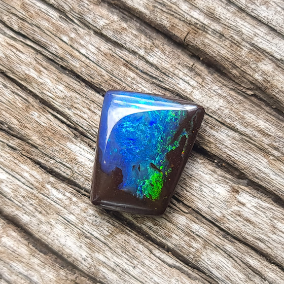 13.95ct Free-form Boulder Opal