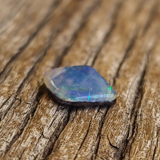 3.91ct Freeform Boulder Opal