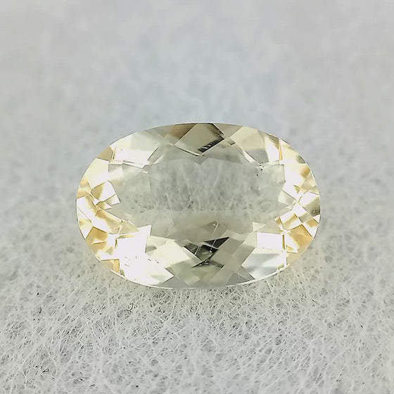 3.87ct Pale Yellow QLD Labradorite Oval Cut