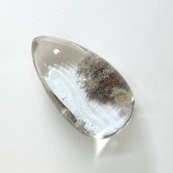 This Chunky pendant piece of Lodolite crystal is very good quality, the crystal is very clear and the inclusions defined. Garden Quartz, also called Inclusion Quartz, or Phantom Quartz